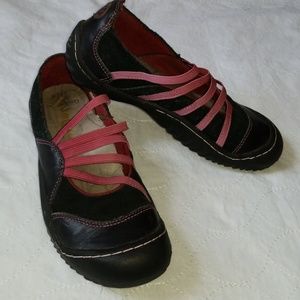 J-41 Leather Adventure Flats